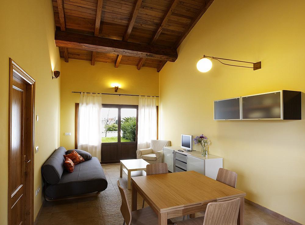 Apartamentos El Guindal Tapia De Casariego Luaran gambar
